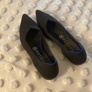 Rothy’s black pointed flats